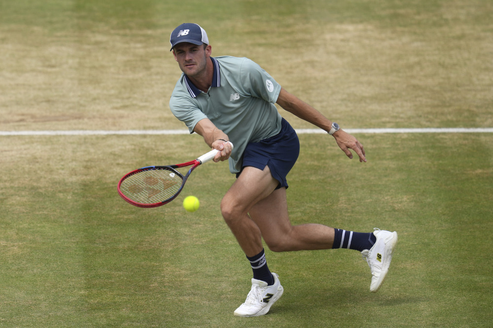 离队则让中 离队则让中